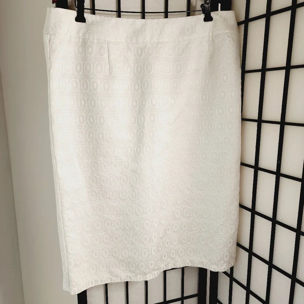 Ashley Stewart 16-White Textured Skirt Suit Church Mother of the Bride Business - Picture 6 of 11